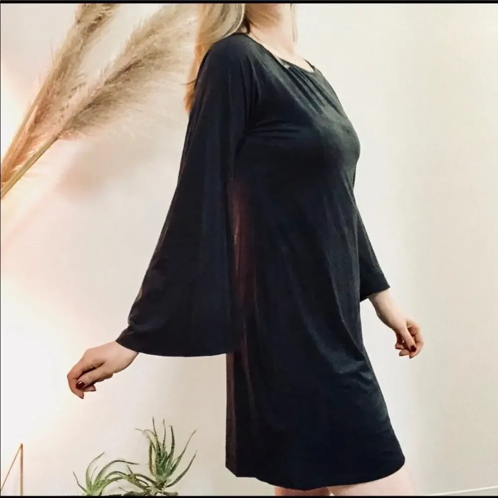 NEW BOUTIQUE MSK Dark Grey Velvet Bell Long Sleeve Crew Scoop Neck Mini Dress L